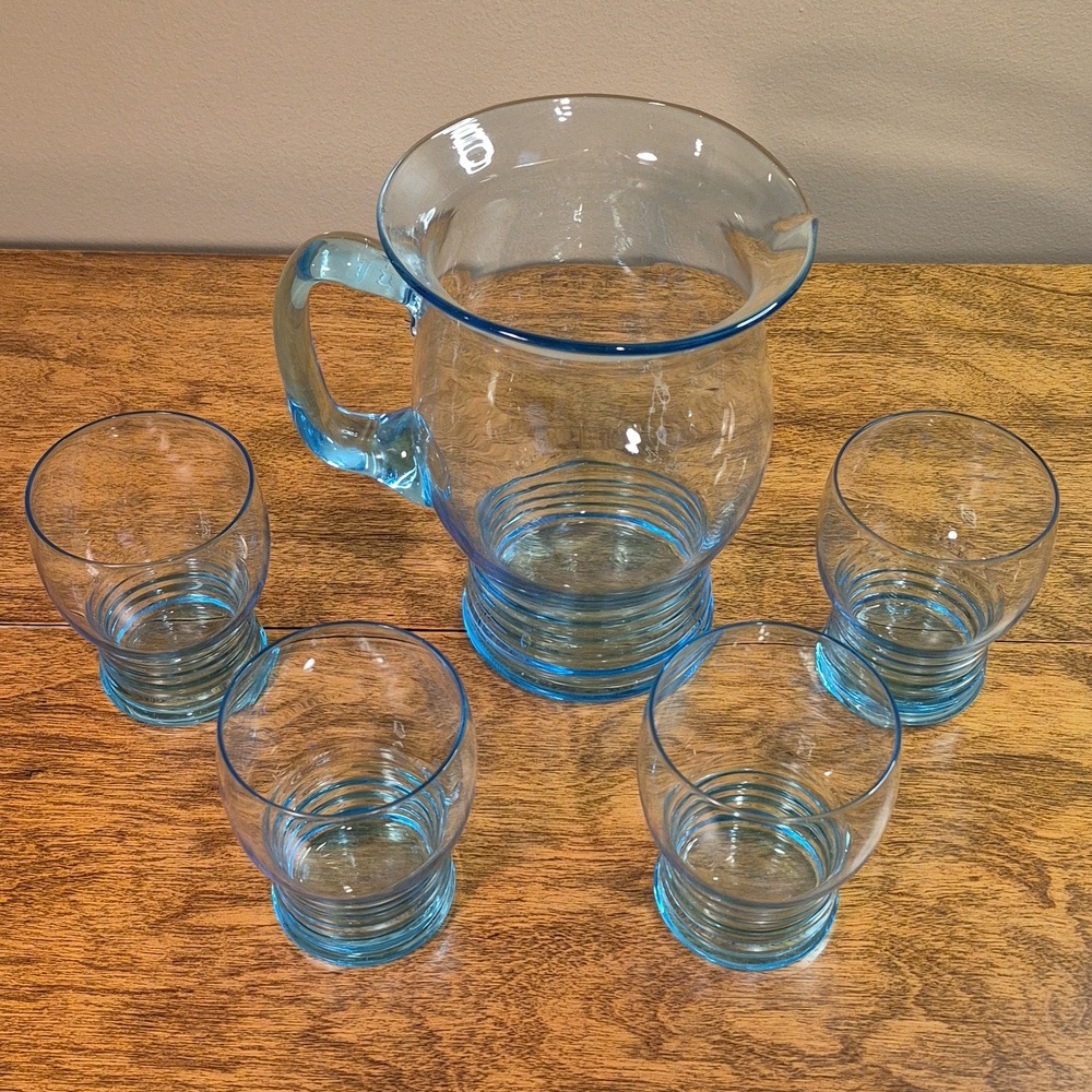 VINTAGE MCM 1970s Aqua Blue Glass Pitcher & Set of 4 Matching Glass Tumblers - Picture 3 of 17